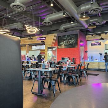 Houston TX Hot Chicken - indoors - Sandwiches Near Me - Fresno, California Houston TX Hot Chicken - indoors - Sandwiches Near Me - Fresno, California