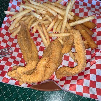 Catfish O'Harlies - 3 piece catfish $14.95  kind of high for a lunch special. - Seafood Near Me - Decatur, Texas