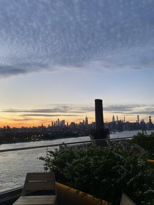 325 Kent by null