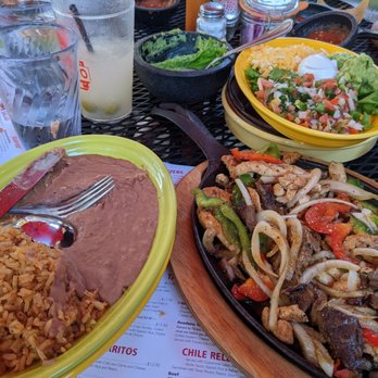Matt's El Rancho - 1lb chicken and steak fajitas - Mexican Near Me - Austin, Texas Matt's El Rancho - 1lb chicken and steak fajitas - Mexican Near Me - Austin, Texas