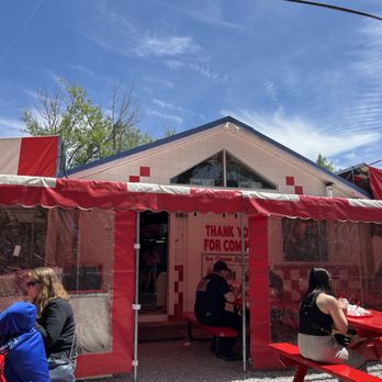 Sara's - Main entrance - Burgers Near Me - Erie, Pennsylvania