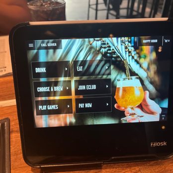Yard House - Bars Near Me - Houston, Texas