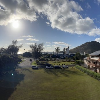 Banyan Harbor Resort - Nice view from the balcony (lanai) facing Nawiliwili Park & Harbor - Hotels Near Me - Lihue, Hawaii Banyan Harbor Resort - Nice view from the balcony (lanai) facing Nawiliwili Park & Harbor - Hotels Near Me - Lihue, Hawaii