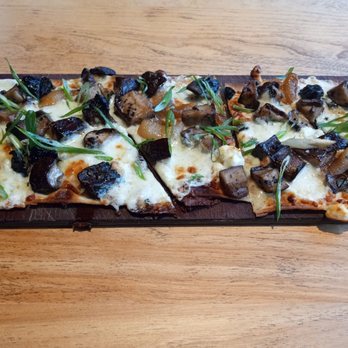 Seasons 52 - Mushroom Flatbread - New American Near Me - North Bethesda, Maryland Seasons 52 - Mushroom Flatbread - New American Near Me - North Bethesda, Maryland
