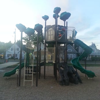 Art Pocklington Central Play Park - Parks Near Me - Hoquiam, Washington Art Pocklington Central Play Park - Parks Near Me - Hoquiam, Washington