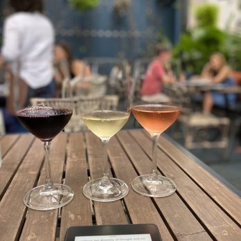 Copper Vine Inn - Happy Hour Flight - Wine Bars Near Me - New Orleans, Louisiana Copper Vine Inn - Happy Hour Flight - Wine Bars Near Me - New Orleans, Louisiana