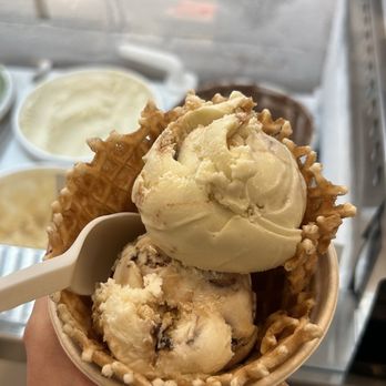 Jeni's Splendid Ice Creams - Key Lime Pie, Black Tie Tiramisu (Spring 2026 flavors) - Ice Cream & Frozen Yogurt Near Me - Gilbert, Arizona Jeni's Splendid Ice Creams - Key Lime Pie, Black Tie Tiramisu (Spring 2026 flavors) - Ice Cream & Frozen Yogurt Near Me - Gilbert, Arizona