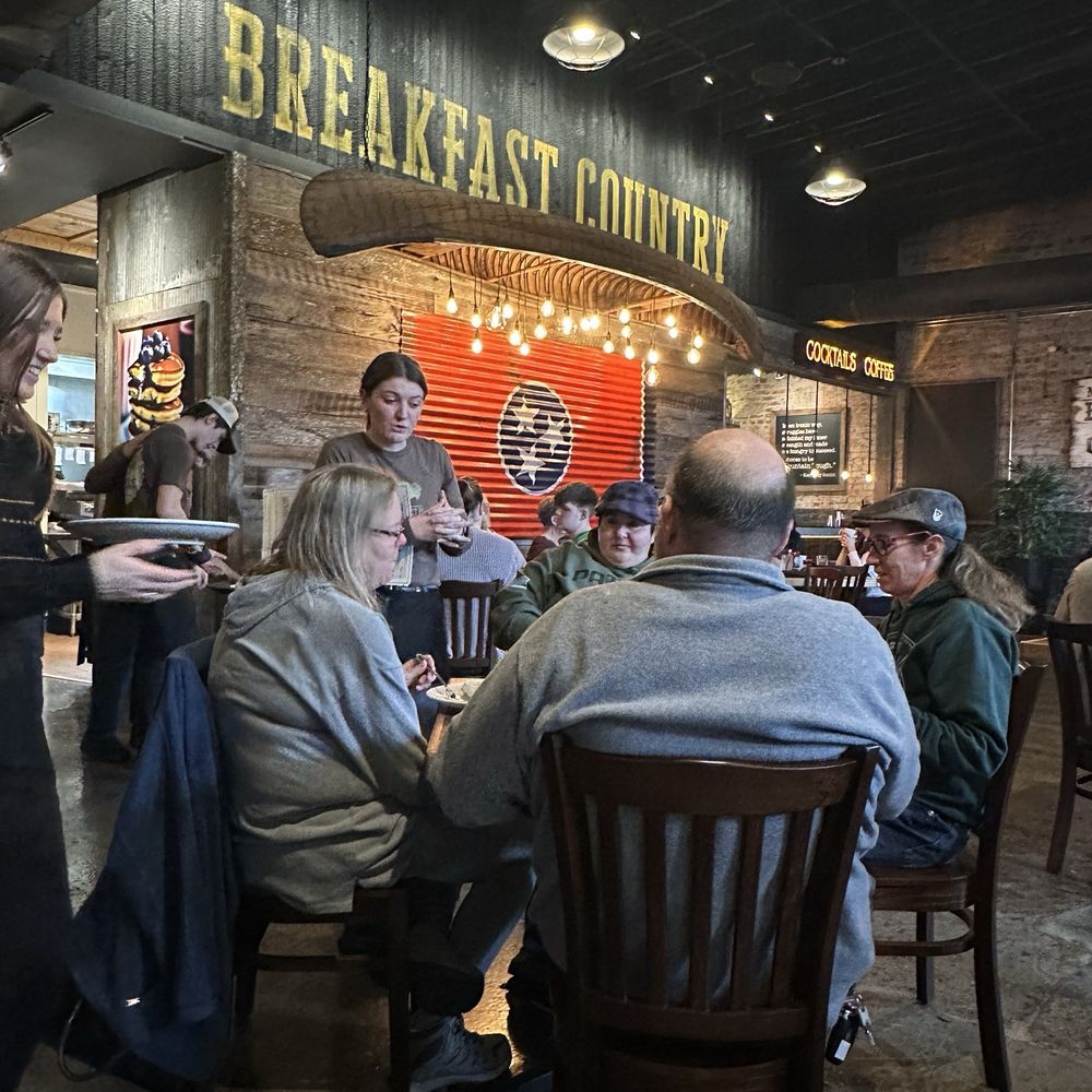 Buffalo Breakfast - Dining room - Breakfast & Brunch Near Me - Sevierville, Tennessee Buffalo Breakfast - Dining room - Breakfast & Brunch Near Me - Sevierville, Tennessee