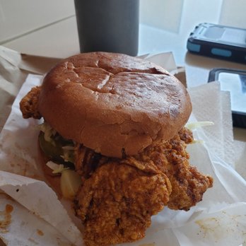 Skewers Halal - Nashville hot chicken sandwich - Halal Near Me - Chatsworth, California Skewers Halal - Nashville hot chicken sandwich - Halal Near Me - Chatsworth, California
