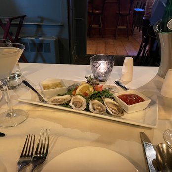 Villaggio Prime Bar and Grille - Wellfleet oysters - Italian Near Me - Cotuit, Massachusetts