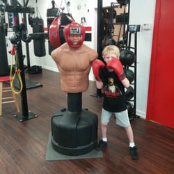 Round 2 Fitness - Jack w Bob....punch punch