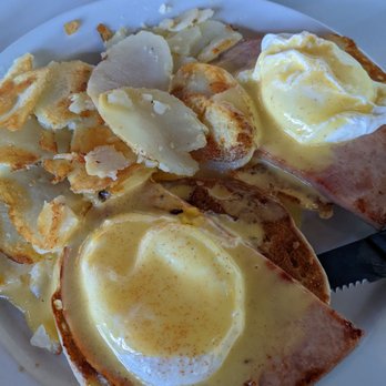 Over Easy - Paradise Valley - Classic Benedict - Breakfast & Brunch Near Me - Phoenix, Arizona