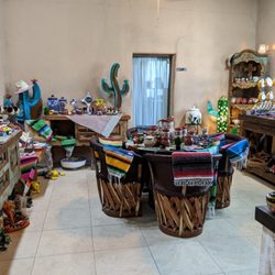 PrietoImports - Inside