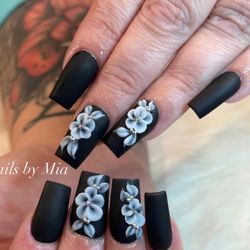 Heart’s Nail Spa