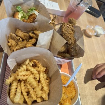 Big Chicken - Two regular sized meals and a kids meal - Chicken Shop Near Me - Tacoma, Washington
