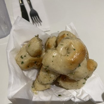 Bravo Restaurant - Bread - Italian Near Me - Aiea, Hawaii
