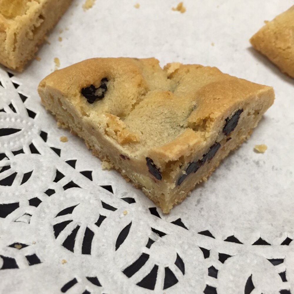 Jenny's Homemade Cookies - Taster of a Lemon Blueberry Cookie - Desserts Near Me - Cincinnati, Ohio Jenny's Homemade Cookies - Taster of a Lemon Blueberry Cookie - Desserts Near Me - Cincinnati, Ohio