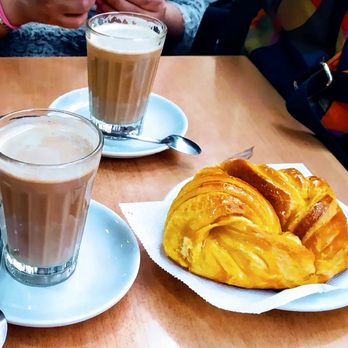 Pastelaria Emenda - Cafes Near Me - Lisbon, 11 Pastelaria Emenda - Cafes Near Me - Lisbon, 11