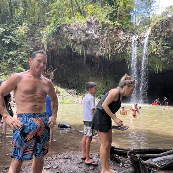 Twin Falls Trail - Hiking Near Me - Haiku, Hawaii Twin Falls Trail - Hiking Near Me - Haiku, Hawaii