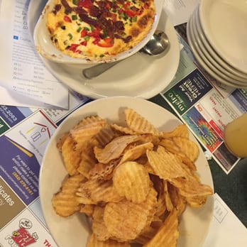 Metro Diner - Charleston cheese dip - Diners Near Me - Gainesville, Florida