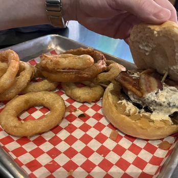 Graze Burgers - Burgers Near Me - Sevierville, Tennessee