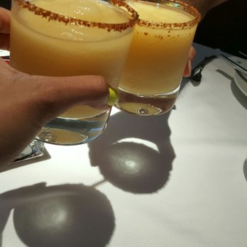Velas Vallarta - Cheers!!! Mango Margaritas - Hotels Near Me - Puerto Vallarta, JAL