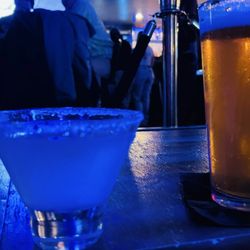Av Bar & Nightclub - Beer and a tasty cocktail