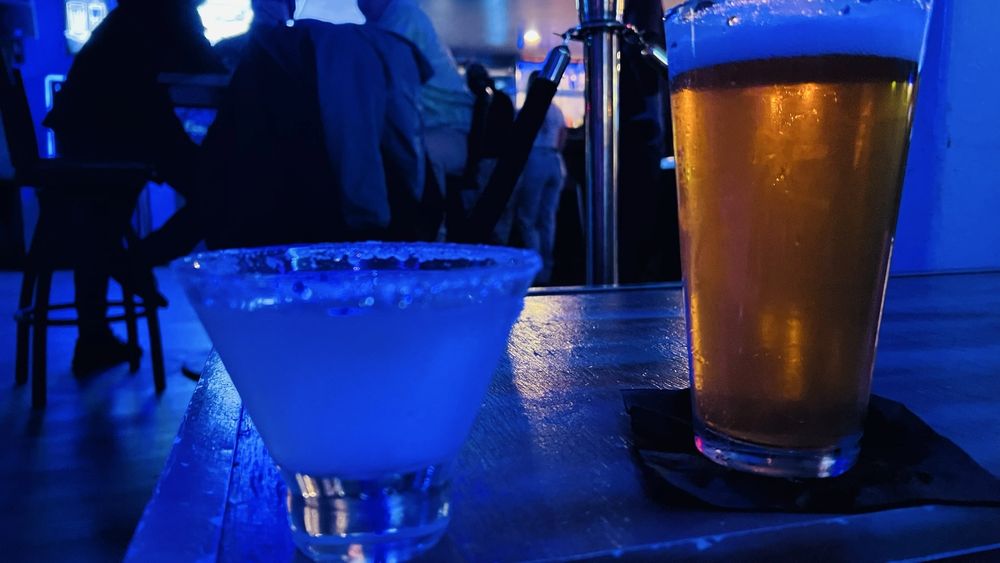 Av Bar & Nightclub