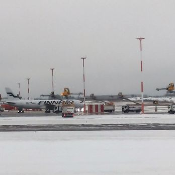 Helsinki-Vantaan Lentoasema - This is the deicing area further out in the field and, at the 60th parallel, I'm sure they do this often and well. - Airports Near Me - Vantaa, 18