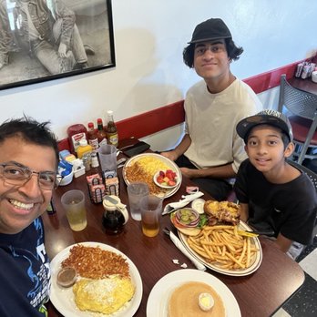 Cadillac Cafe - American Near Me - Watsonville, California