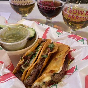 Bow & Arrow Brewing - Food truck beef tacos with a sampler/flight of beers. If only dinner was this easy every day. - Breweries Near Me - Albuquerque, New Mexico Bow & Arrow Brewing - Food truck beef tacos with a sampler/flight of beers. If only dinner was this easy every day. - Breweries Near Me - Albuquerque, New Mexico