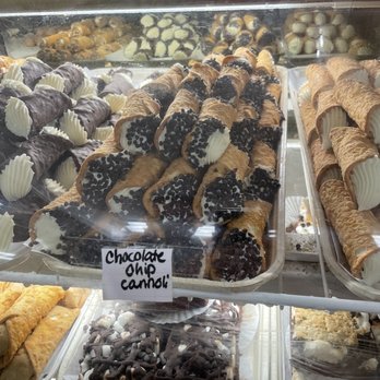 Bova's Bakery - Bakeries Near Me - Boston, Massachusetts