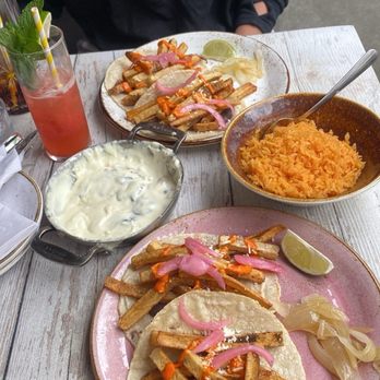 Round Corner Cantina - Papas Fritas Tacos, Cantina Rice, Queso Fundido - Mexican Near Me - Pittsburgh, Pennsylvania