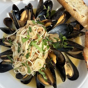 Chamard Bistro - Pasta - French Near Me - Clinton, Connecticut