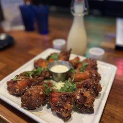 OB Noodle House - Spicy Garlic Wings (12)