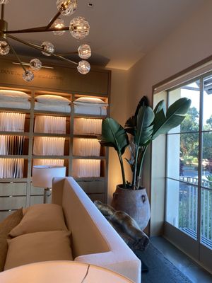 RH Palo Alto | The Gallery at Stanford by null