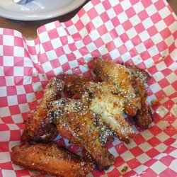 De Cesare's Pizzeria - Garlic Parma Wings
