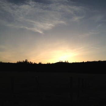 Sunriver Resort - Great sunsets at the lodge - Resorts Near Me - Sunriver, Oregon Sunriver Resort - Great sunsets at the lodge - Resorts Near Me - Sunriver, Oregon