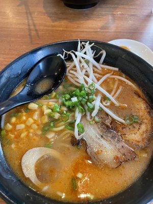 Hachi Ramen by null