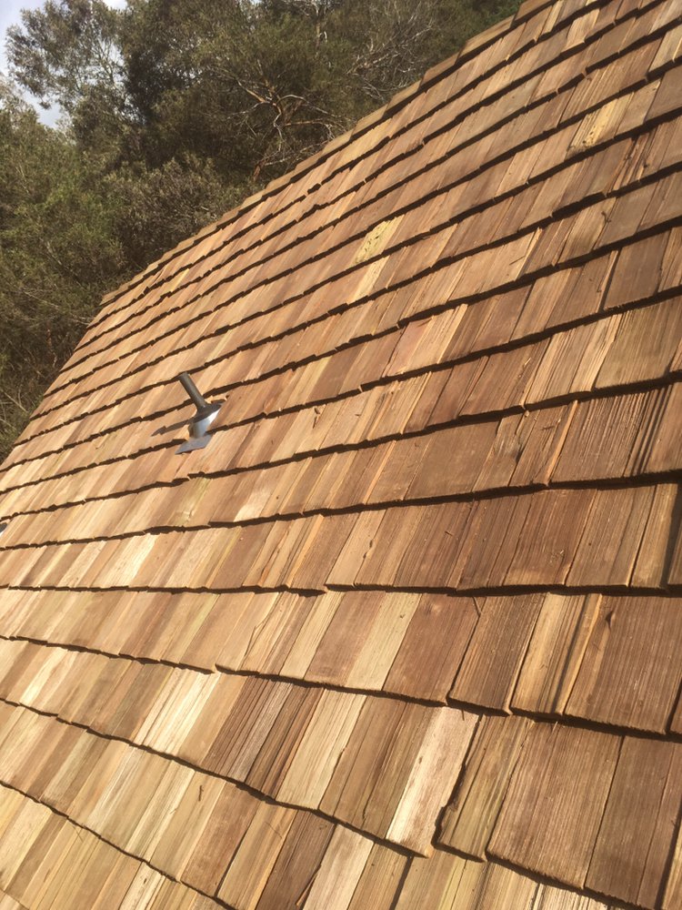 Slide of Valley Isle Roofing