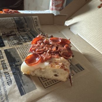 Favorite Son - Pepperoni pizza - Hawaiian Near Me - Urban Honolulu, Hawaii Favorite Son - Pepperoni pizza - Hawaiian Near Me - Urban Honolulu, Hawaii