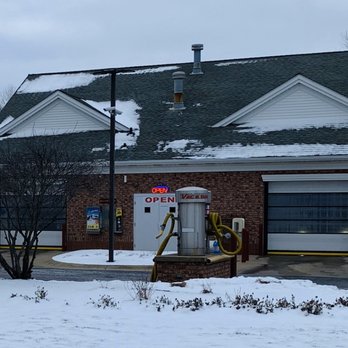 Hometowne Laser Wash - Hometowne Laser Wash is always open 24/7. The cold and snow never stop us from washing your car. - Car Wash Near Me - Avon Lake, Ohio Hometowne Laser Wash - Hometowne Laser Wash is always open 24/7. The cold and snow never stop us from washing your car. - Car Wash Near Me - Avon Lake, Ohio