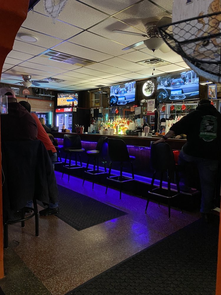 PLAYMAKERS SPORTS BAR Updated May 2024 901 Park Ave, Syracuse, New