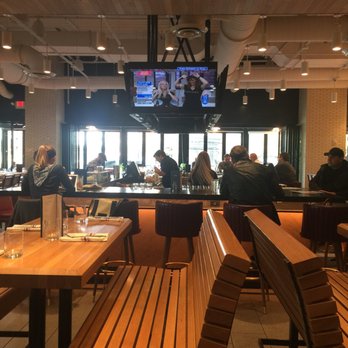 Earls Kitchen + Bar - New American Near Me - Somerville, Massachusetts