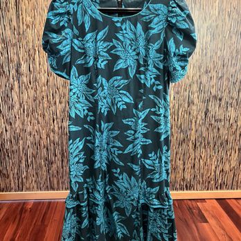 Maluhia Collective - Vintage Hawaiian Muumuu - Spiritual Shop Near Me - Wailuku, Hawaii Maluhia Collective - Vintage Hawaiian Muumuu - Spiritual Shop Near Me - Wailuku, Hawaii