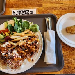 Chicken donair plate with pistachio baklava Chicken donair plate with pistachio baklava