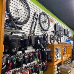 C Street Bikes