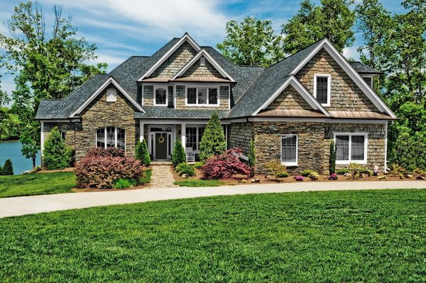 Freeman Roofing Logo