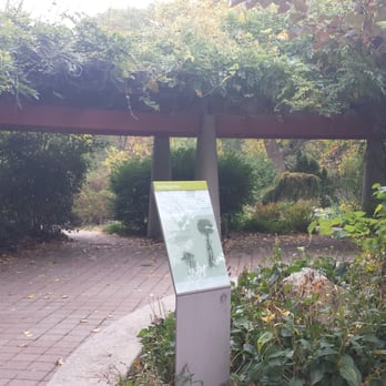Edwards Gardens - Parks Near Me - North York, Ontario Edwards Gardens - Parks Near Me - North York, Ontario