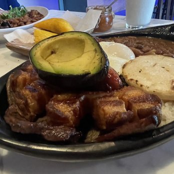 Tipico Rinconcito Colombiano - Bandeja Paisa El Rinconcito Meal - Colombian Near Me - Hollywood, Florida